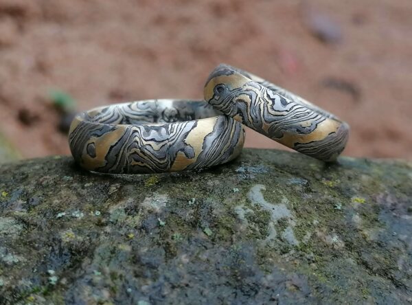 Trauringe Mokume Gane Gold 900 Palladium 500 Silber 925 Holzmaserung mit Augen geätzt mokumegane 1 Paar