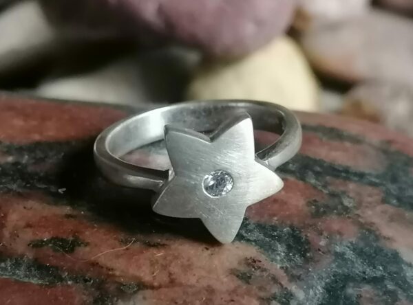 Ring Silber 925 Stern matt Zirkonia Glitzerstein Glitzerstern 57
