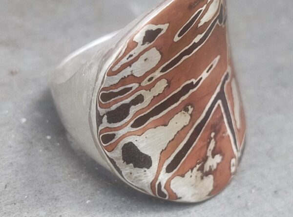 Unikat Ring Mokume Gane Silber 925 Shakudo Shibuichi mattiert Kreis matt antiklastisch geschmiedet 58