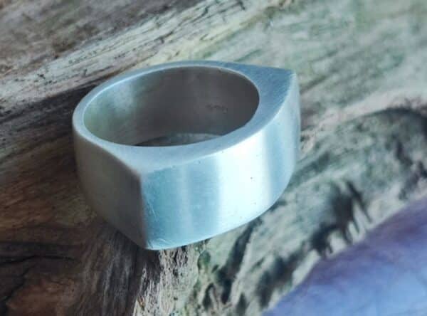 Ring Silber 925 breit ausladend matt Ringgröße 55