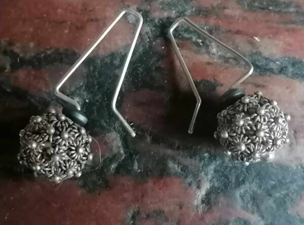 Unikat Ohrschmuck Ohrring Silber 925 geschwärzt granuliert Kugel Hämatit