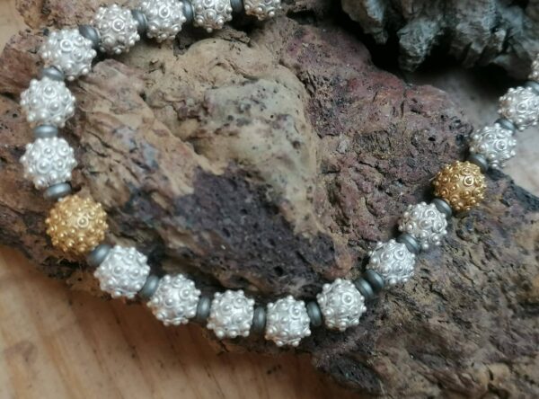 Unikat Kette Silber Kugeln granuliert vergoldet Hämatit Magnetverschluss 50 cm