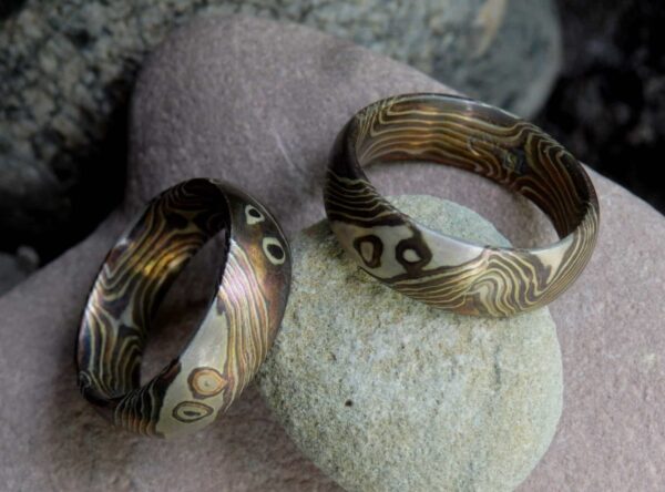 Trauringe Mokume Gane Shakudo Shibuichi Silber 925 Holzmaserung mit Augen