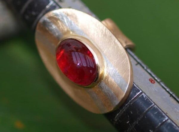 Unikat Ring Platin 950 Gold 750 Turmalin Rubellit Cabochon 55