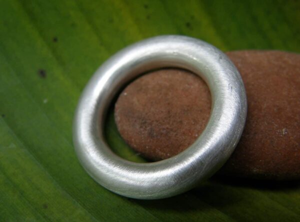 schlichter Designer Ring Silber 925 matt runde Schiene