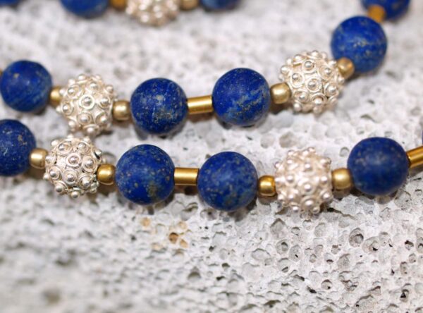 Unikat Kette Silber 925 tlw. vergoldet Lapis Lazuli Kugeln granuliert