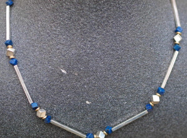 Unikat Kette Silber 925 tlw.vergoldet Lapislazuli vierkant Stäbe Würfel 46 cm