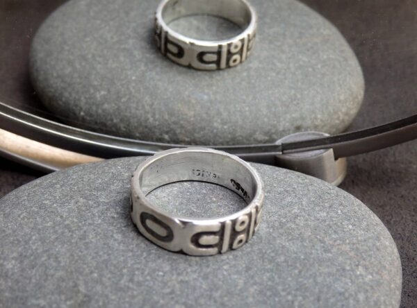Unikat Ring Silber 925 mit ornamentalem Muster