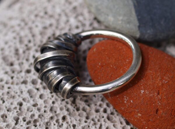 Designer Ring Silber 925 runde Schiene gewickelt matt geschwärzt