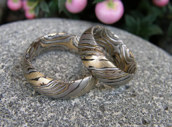 Trauringe Mokume Gane Gold 900 Palladium 500 Silber 925 geätzt